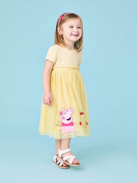 Peppa Pig Yellow Dress Peppa Pig House Playset Peppa Pig Fancy Dress Party Exclusive Peppa Pig Yellow Dress Peppa Pig House Playset Peppa Pig Fancy Dress Party Exclusive