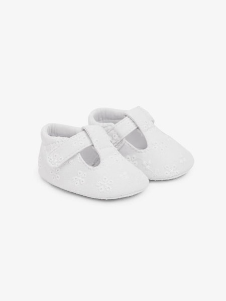 Broderie Anglaise Baby Canvas Shoes in White (D55332) | £12