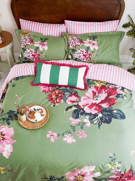 Green Hydrangea Floral Duvet Cover and Pillowcase Set (D89776) | £85 - £150