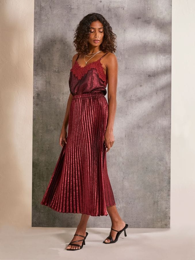 Short red pleated skirt uk outlet