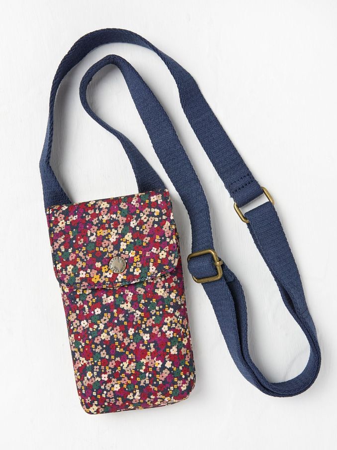 Women s Accessories Outlet FatFace UK