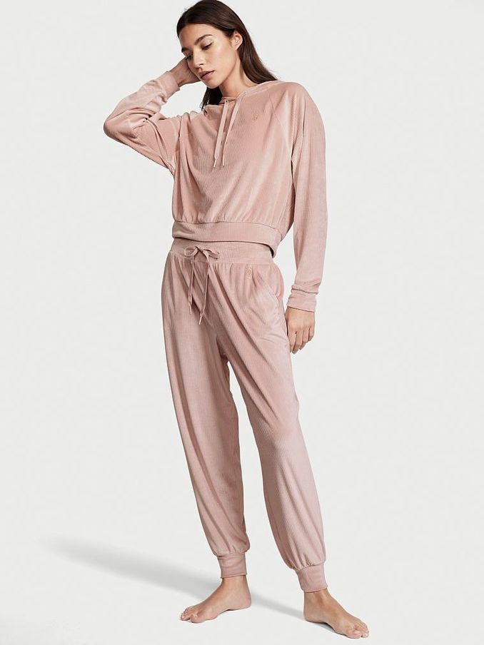 Victoria secret best sale pink velvet pants