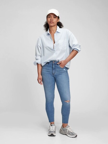 Light Wash Blue High Waisted Rip Knee Universal Jegging (K21217) | £45