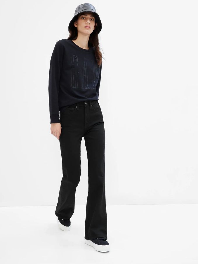 Jeans with black top