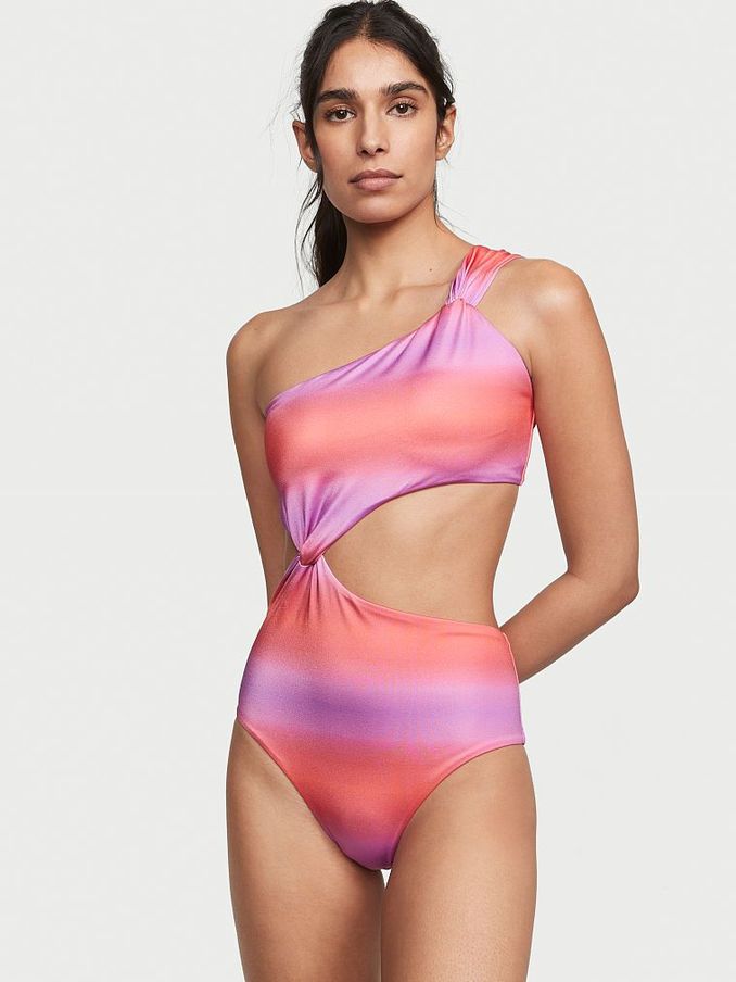 Does pink sell swimsuits store