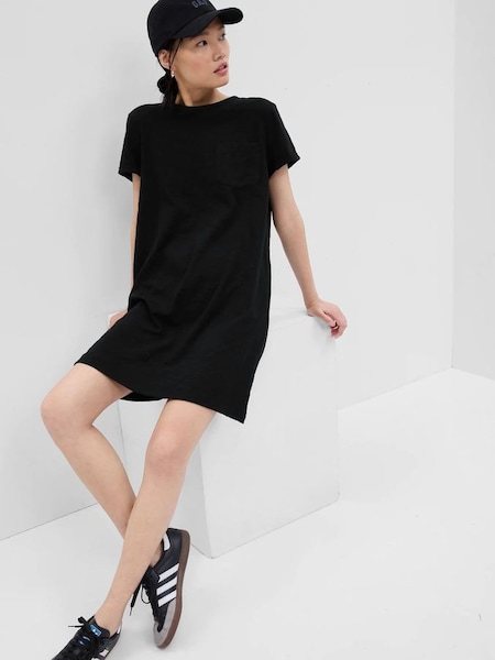 Black Pocket Detail T-Shirt Short Sleeve Dress (K44500) | £11