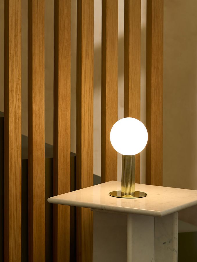 Made top desk lamp