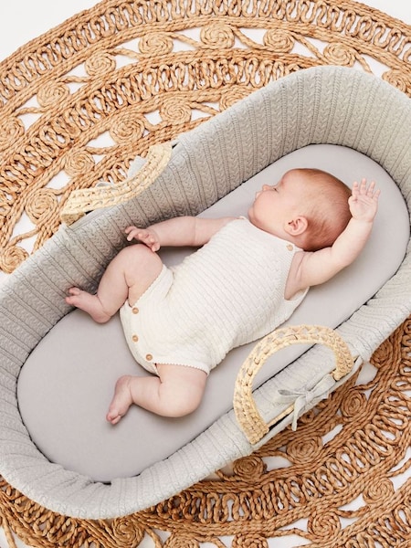 The Little Green Sheep Organic Knitted Moses Basket & Mattress - Dove (N32460) | £120