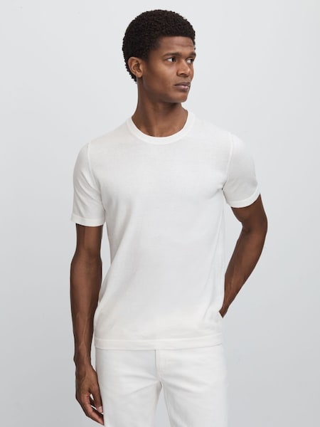 Oscar Jacobson Knitted Cotton Crew Neck T-Shirt in Snow White (N95997) | £89