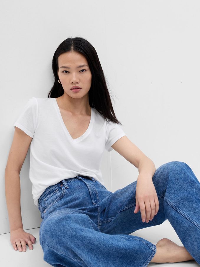 Gap sales white tops