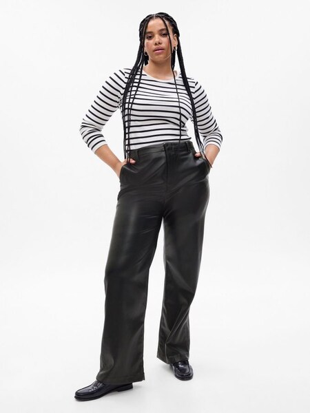 Black Mid Rise Faux-Leather Loose Trousers (Q21040) | £65