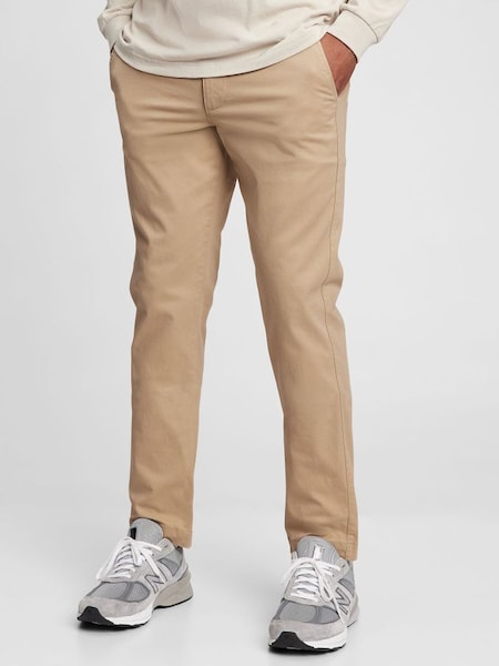 Tan Brown Essential Chinos in Slim Fit with Washwell (Q25684) | £40