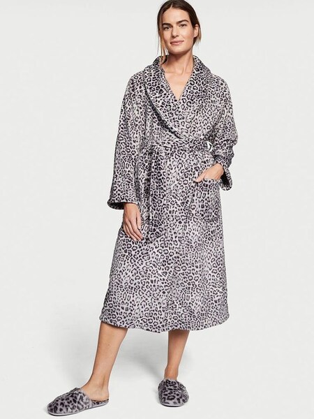 True Spots Leopard Cosy Long Dressing Gown (Q30020) | £24
