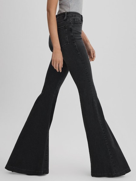 Good American Super Flared Jeans in Black (Q91823) | £158