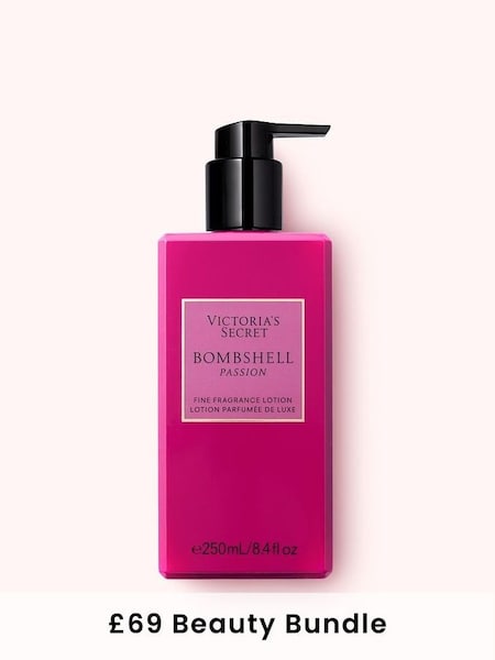 Bombshell Passion Body Lotion (R81391) | £22