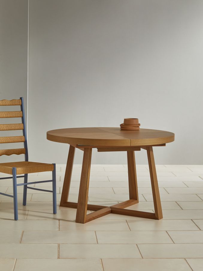 Leora extendable sales dining table