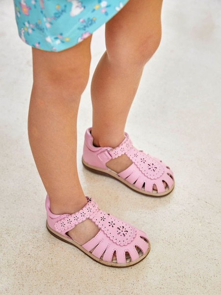 Girls' Girls' Pretty Closed Toe Leather Sandals in Pink (447419) | $42