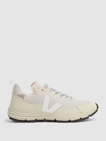 Veja Mesh Hiking Trainers in Natural (592818) | €220
