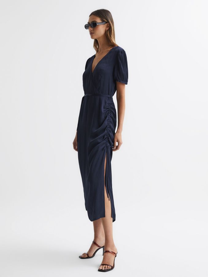 Modern online casual dresses