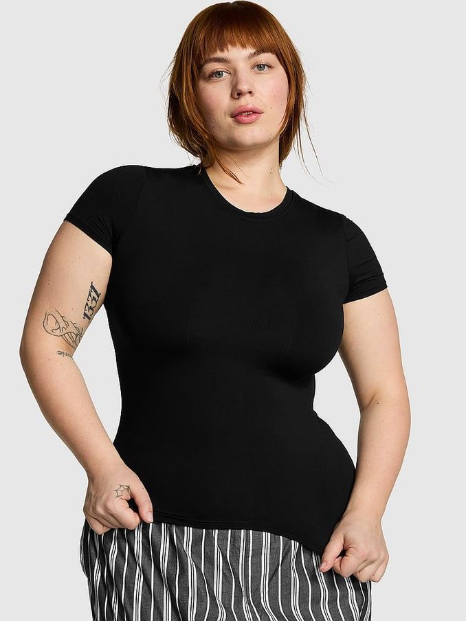 Women s T shirts Victoria s Secret UK