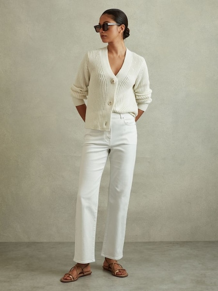 Mid Rise Straight Leg Jeans in White (B93339) | €145