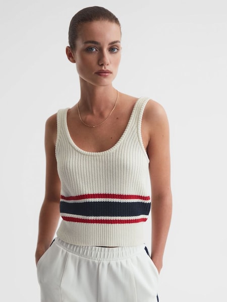 The Upside Knitted Scoop Neck Vest in White (C98654) | HK$872