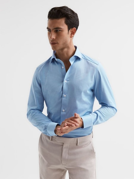 Chemise coupe ajustée en jersey à col italien en bleu doux (D29783) | 140 €