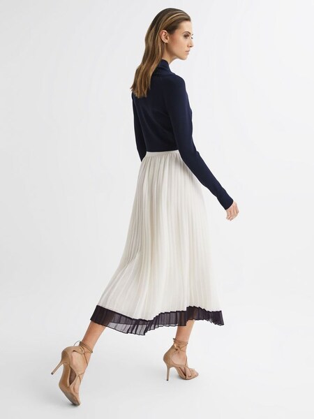 Pleated Midi Skirt in White (D51068) | CHF 116