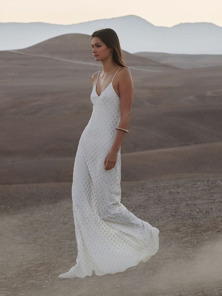 Robe longue métallisée blanc/doré (D65831) | 322 €