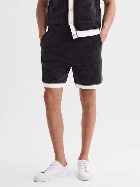 Chenille-Shorts mit elastischem Bund in Relaxed Fit, Schwarz (D84394) | 92 €