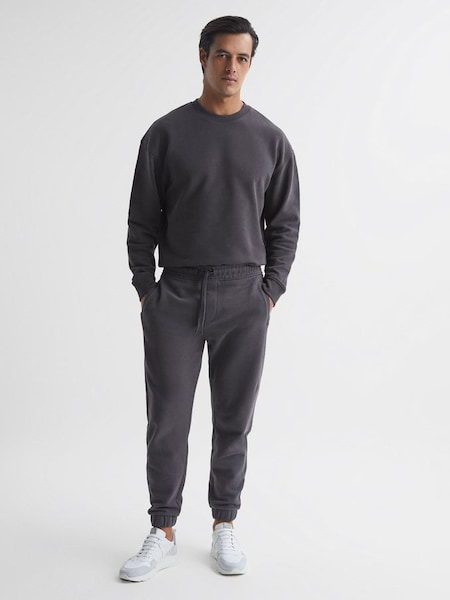 Garment Dye Joggers in Washed Black (D95595) | €92