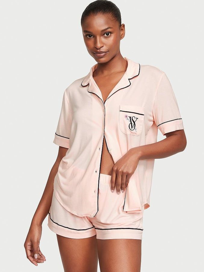 Short pyjamas deals