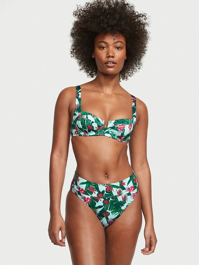 Enhancing outlet bikini top