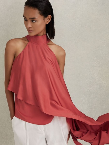Asymmetrische gedrapeerde blouse in koraalrood (K80574) | € 225