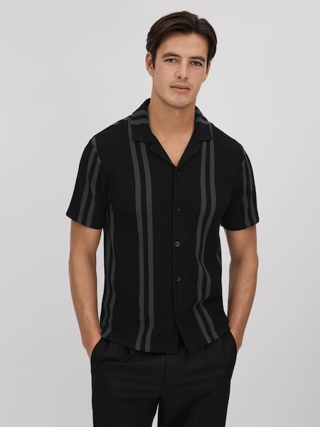 Geribbeld gestreept T-shirt met Cubaanse kraag in zwart/staalgrijs (K81555) | € 82