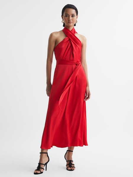 Satijnen aansluitende midi-jurk met halterhals in rood (N12420) | € 155