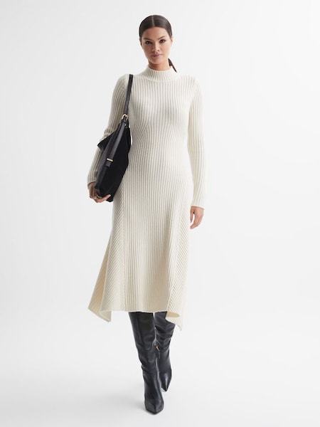 Robe mi-longue moulante en laine mélangée couleur crème (N57619) | 285 €