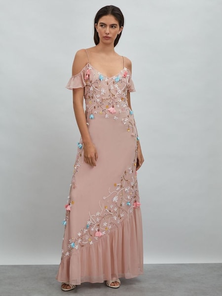 Raishma - Versierde lange jurk met bloemenprint in lichtroze (N76621) | € 645
