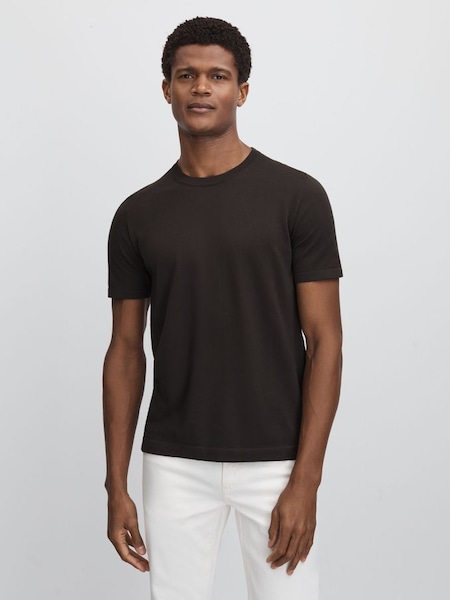 Oscar Jacobson Knitted Cotton Crew Neck T-Shirt in Brown (N95963) | SAR 505