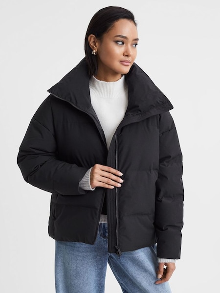 Scandinavian Edition Cropped Puffer Jacket in Onyx Black (Q74704) | CHF 720