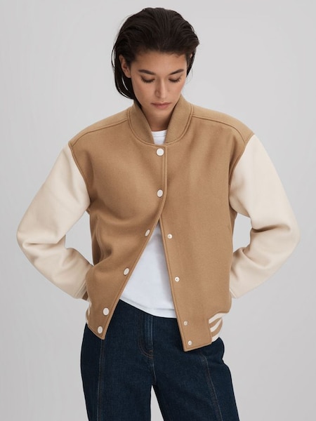 Blouson aviateur en laine mélangée de qualité supérieure, couleur chameau/crème (Q85844) | 716 €