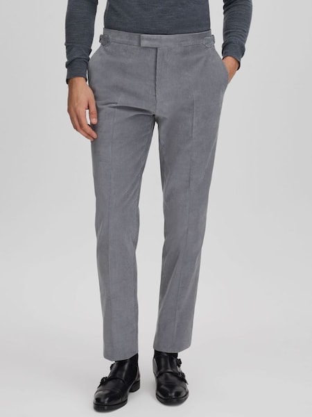Pantalons coupe slim en velours côtelé avec revers, bleu glacier (Q99086) | 134 €