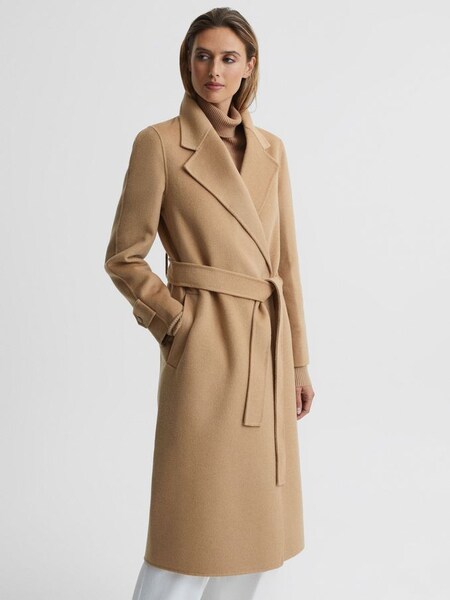 Langer Mantel aus Wolle mit Gürtel und Blindnaht (Kurzgröße), Kamelbraun (U70743) | 320 €