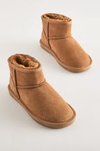 Tan Brown Short Warm Lined Water Repellent Suede Pull-On Boots