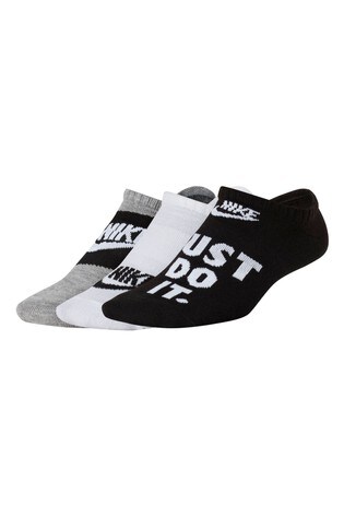 white nike trainer socks