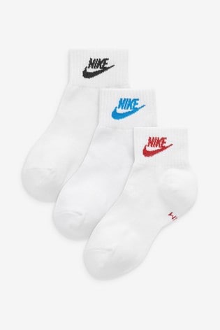 white mid nike socks