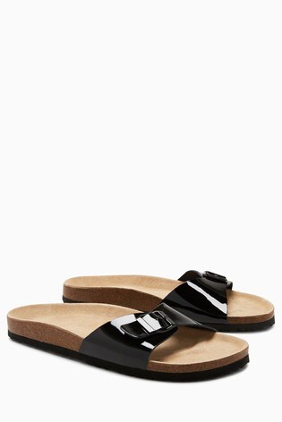 the buckle sandals