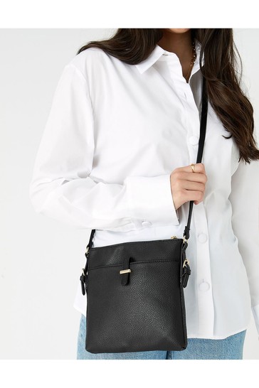 accessorize messenger bag