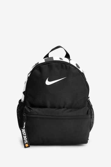 small black nike backpack