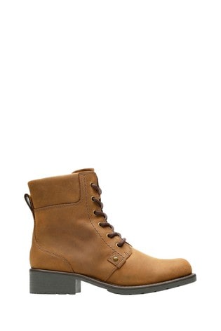 clarks spice boots